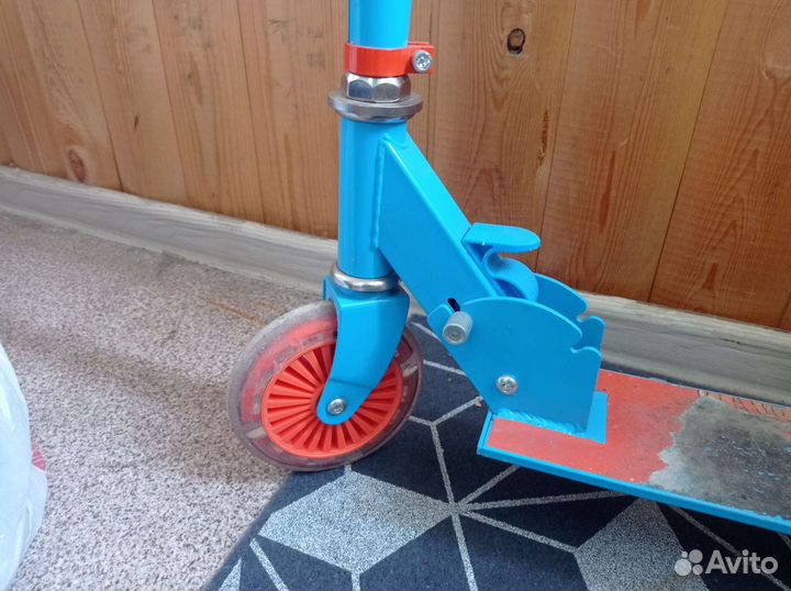 Самокат детский со светящимися колесами