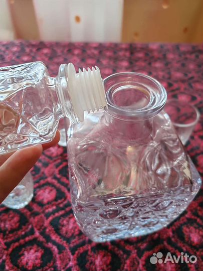 Графин хрустальный с рюмками