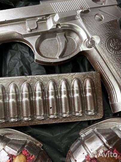 Шоколадный набор «Оружие»