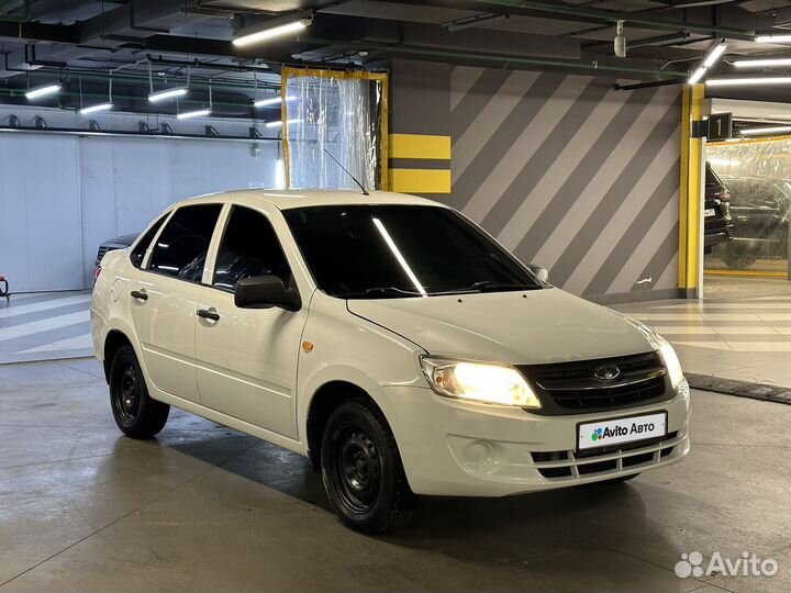 LADA Granta 1.6 МТ, 2013, 71 401 км