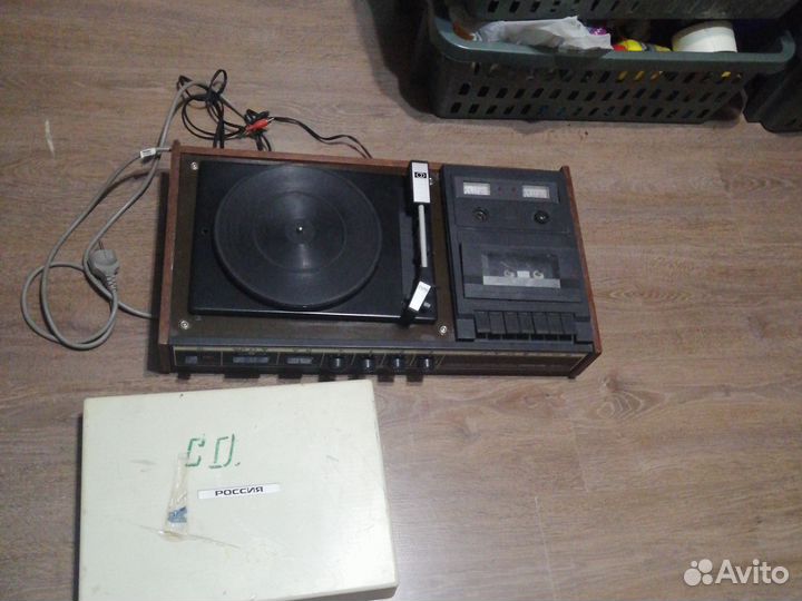 Проигрыватель винила Россия-325С-1
