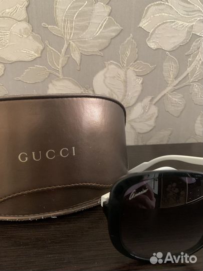 Солнечные очки gucci