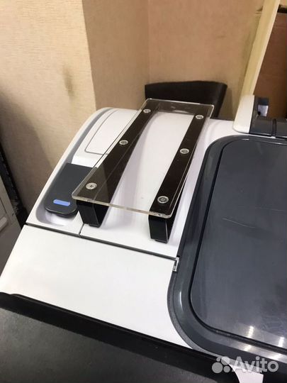 Подставка под снпч для плоттера HP DesignJet T790