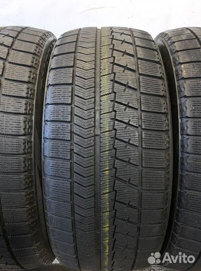 Bridgestone Blizzak VRX 215/50 R17 100Z