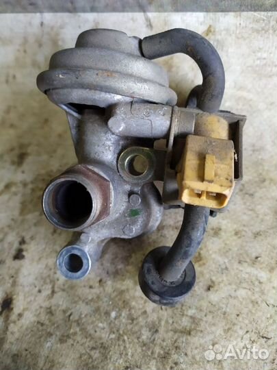 Клапан возврата отработавших газов, Mercedes