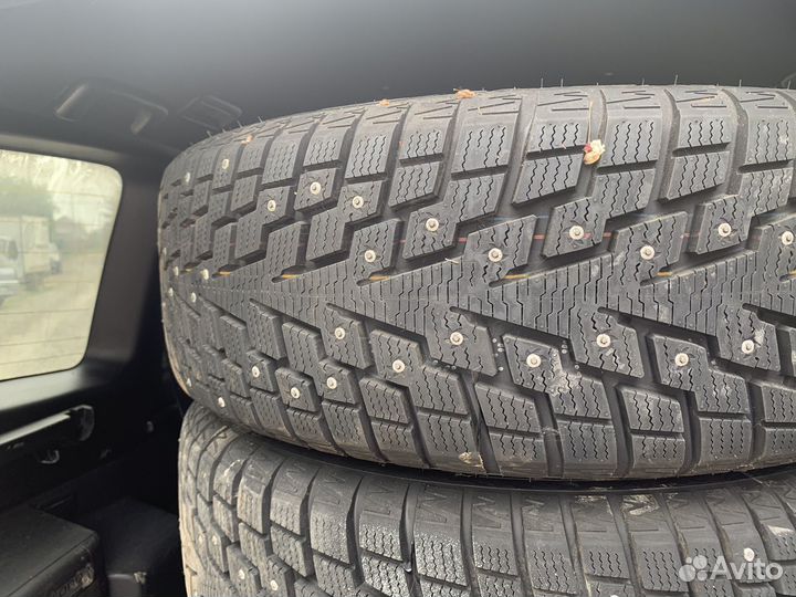 GT Radial IcePro 3 215/60 R17 95T