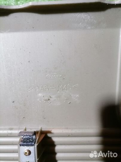 Декоративная крышка двс 11209-20100 Toyota Harrier