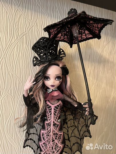 Кукла Монстер Хай Дракулаура