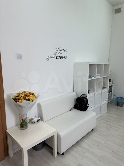 Сдам кушетку /рабочее место для мастера