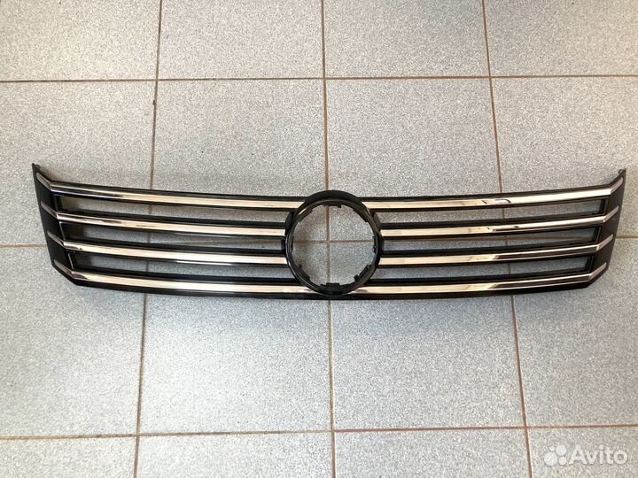 Накладка решетки радиатора VW Passat B7 2011-2015