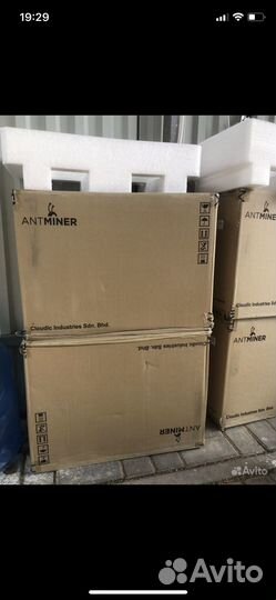 Майнинг ферма айсики ANTminer S19