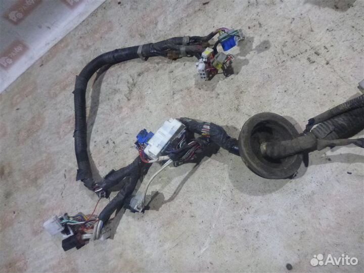 Проводка моторного отсека Nissan Almera N15 GA14