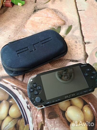 Sony PSP-1004 (+ карта памяти 2гб)