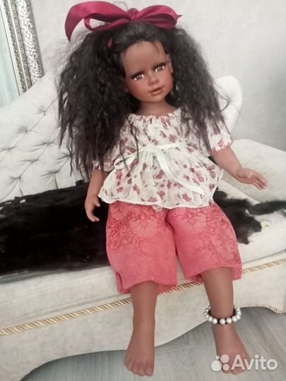 Интерьерная кукла фарфоровая