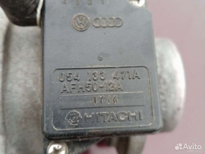 Датчик расхода воздуха Audi 100 С4