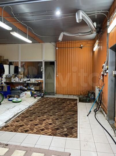 Гараж, > 30 м²