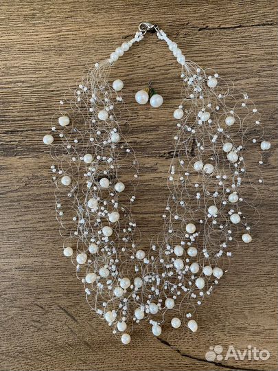 Украшение из жемчуга