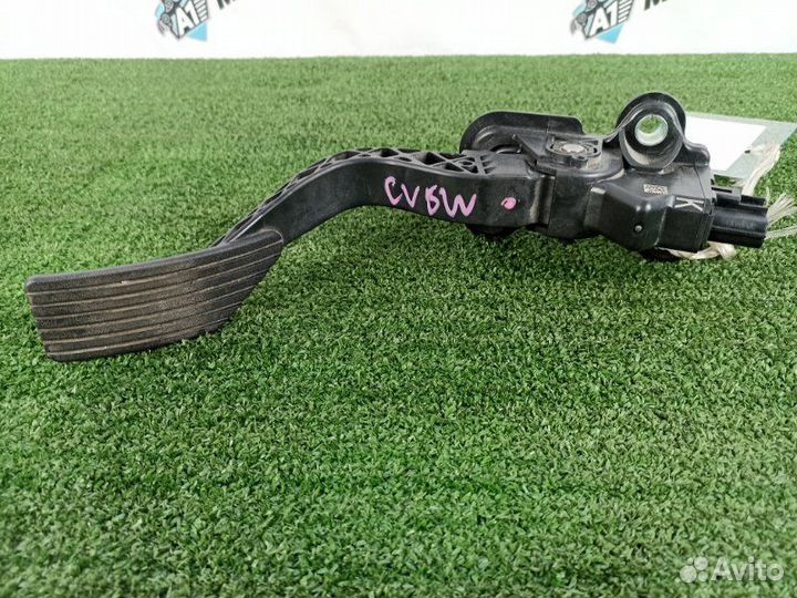 Педаль газа Mitsubishi Delica D:5 CV5W 4B12 2008