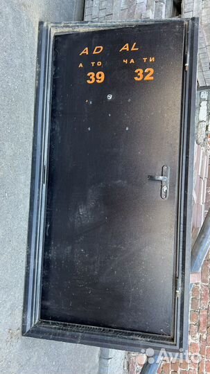 Дверь входная металлическая