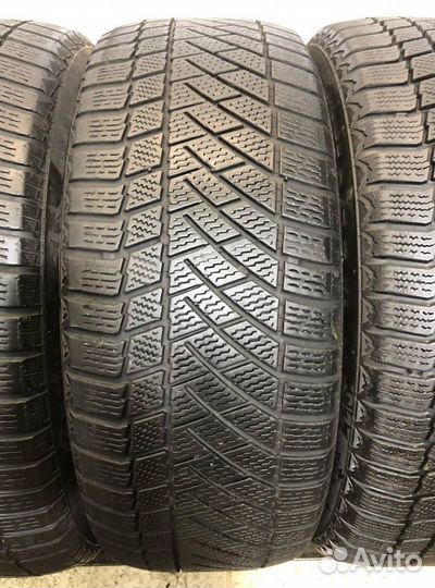 Continental ContiVikingContact 6 215/55 R17 100Z