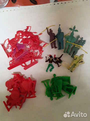 Игрушки солдатики резина, пластик СССР