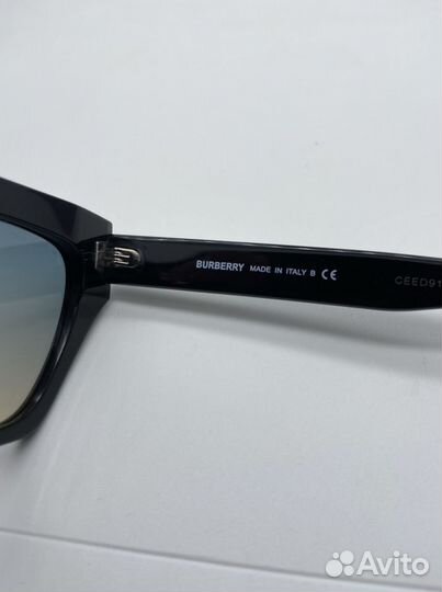 Солнцезащитные очки женские Burberry