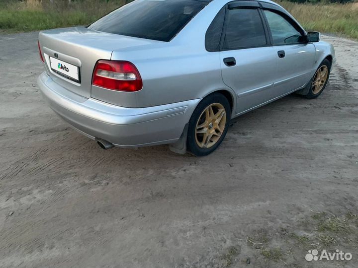Volvo S40, 2001