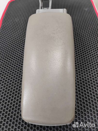 Подлокотник audi