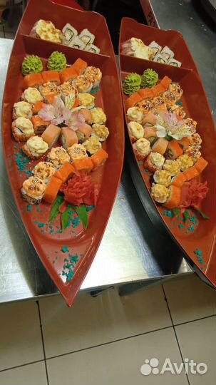 Повар сушист и пицца