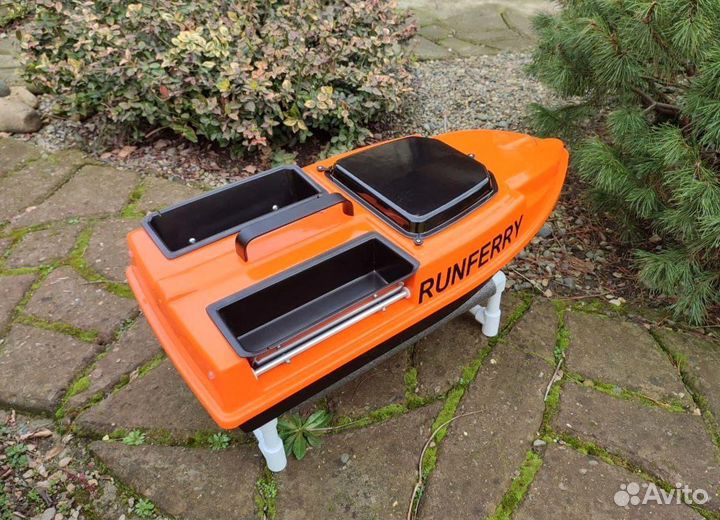 Прикормочный карповый кораблик Ранферри Speed V4