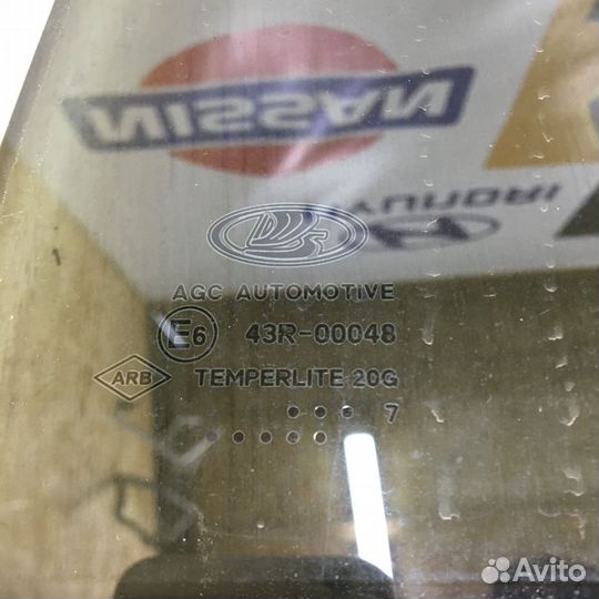 Стекло боковое двери LADA xray Лев