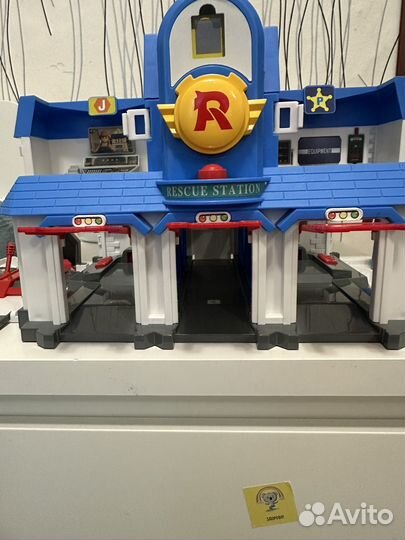 Робокар Поли