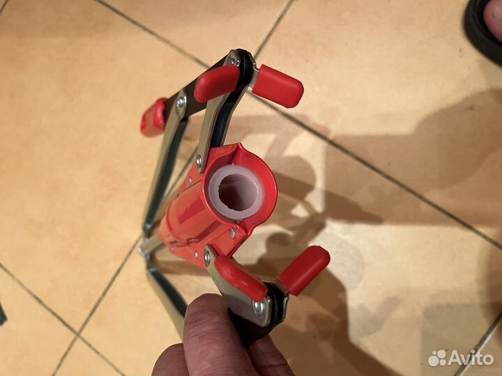 Виноукупориватель