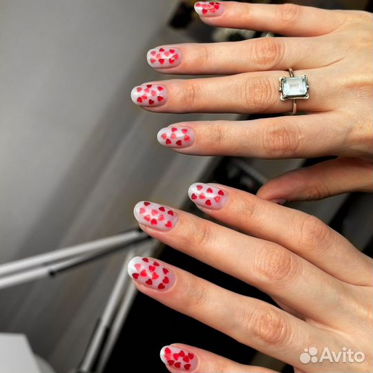 Маникюр, наращивание ногтей