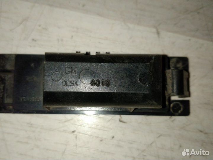 Подсветка номерного знака задняя Opel Astra J