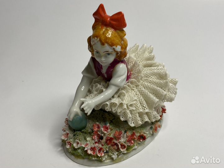 Фарфоровая статуетка кружевница sitzendorf