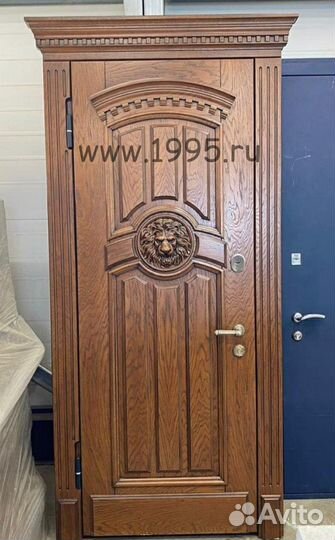 Входная дверь в дом