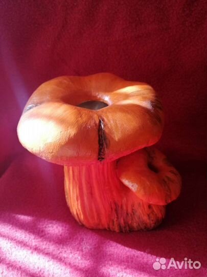 Гипсовая статуэтка в виде лисичек