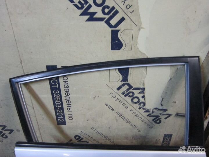 Дверь задняя правая Nissan Tiida (C11) 2007-2014