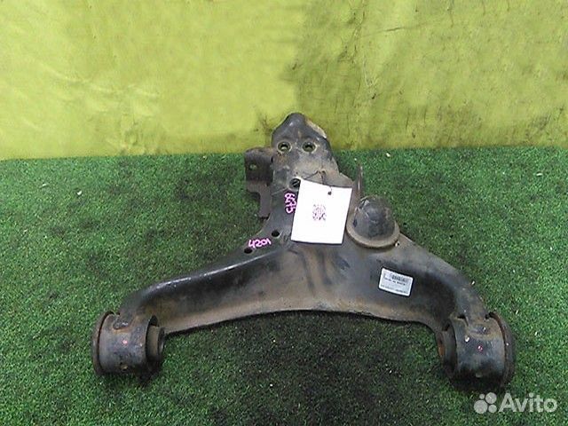 Рычаг подвески передний правый Mitsubishi Pajero 4
