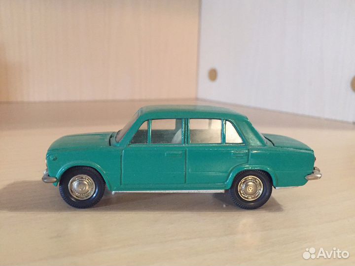 Ваз-2101 (1:43)