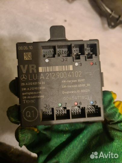 Блок управления дверьми передний правый