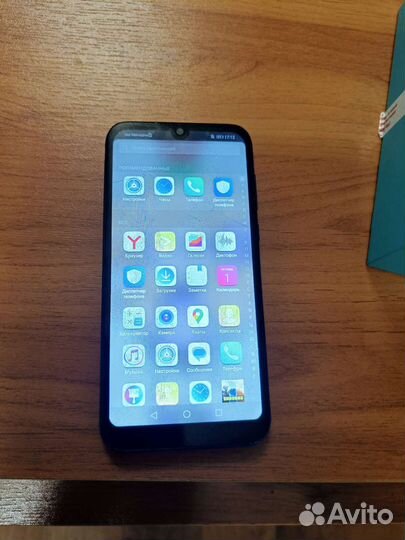 Телефон honor 8s