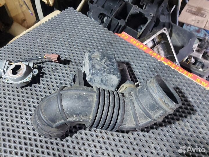 Патрубок воздушного фильтра Mercedes w220