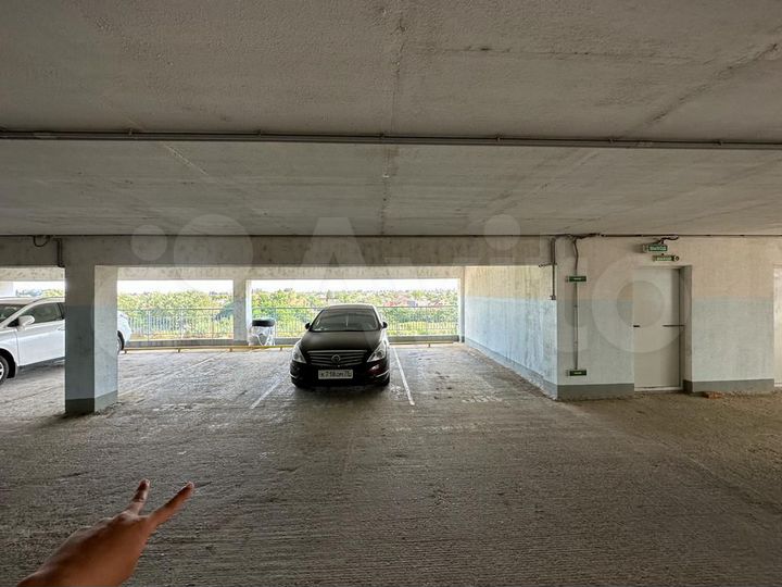 Машиноместо, 14 м²