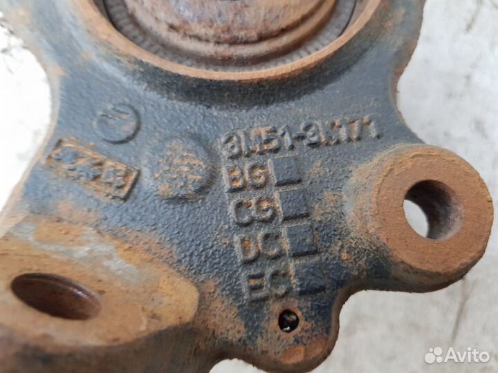 Кулак поворотный передний левый 18 мм Ford Focus 2