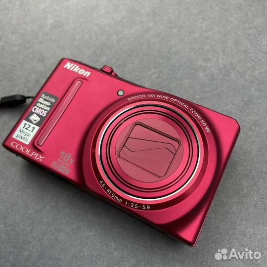 Nikon coolpix s9100 red