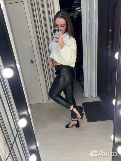 Кожаные штаны джогеры женские