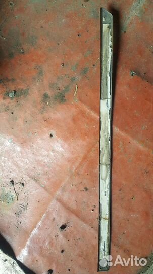 Комплектующие задней правой двери ауди 80 б4