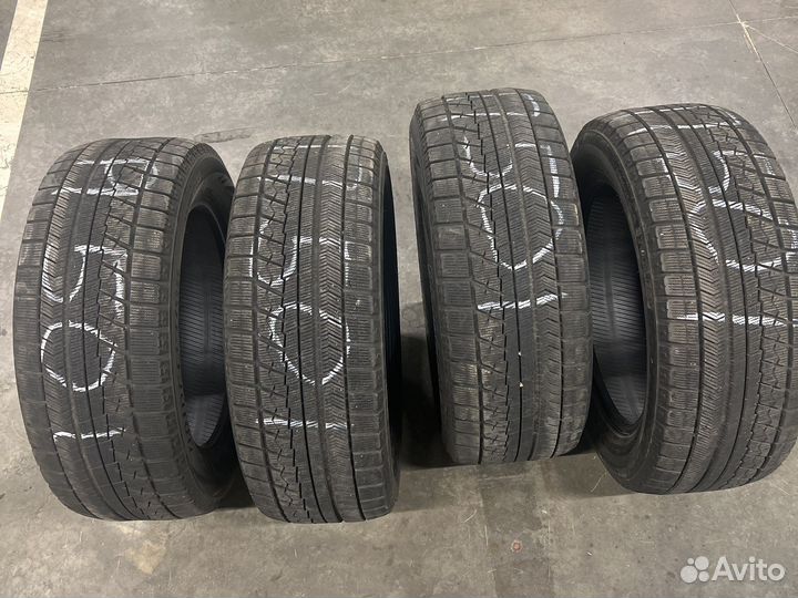 Bridgestone Blizzak VRX 225/55 R17